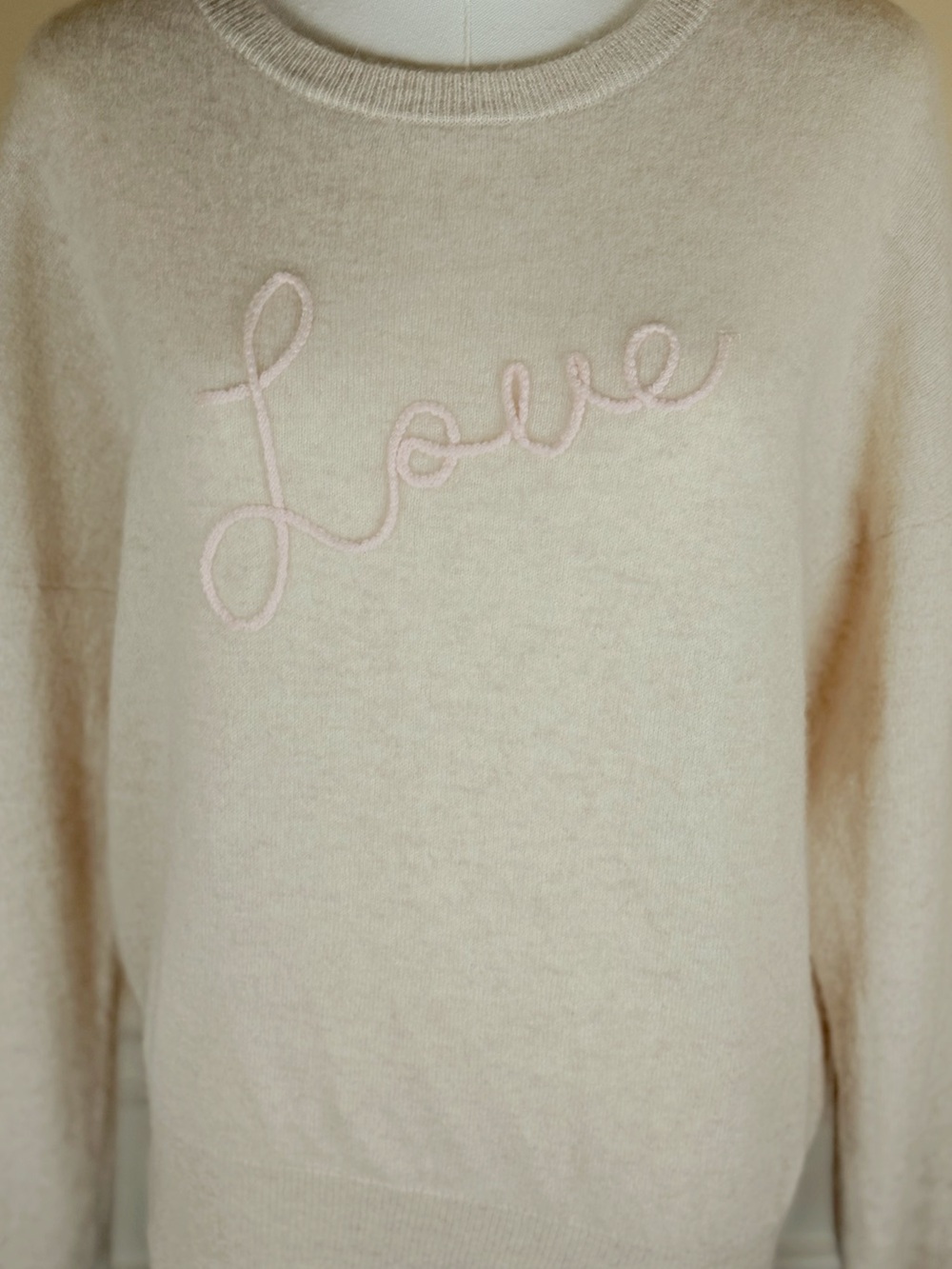 💕 Magaschoni 100% Cashmere Cream “Love” Embroidered Sweater XL
